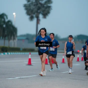 Runner Photo 7519993