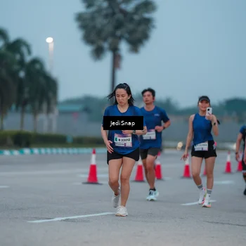 Runner Photo 7519995