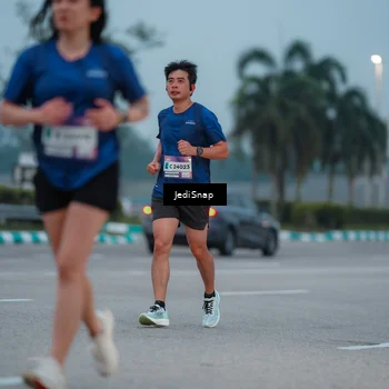 Runner Photo 7520003
