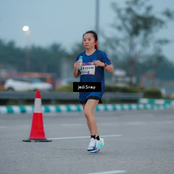 Runner Photo 7520004