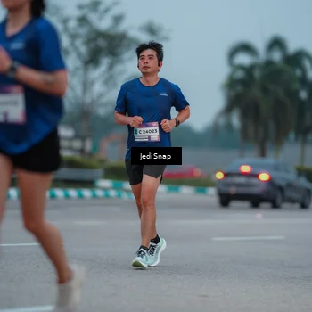 Runner Photo 7520013