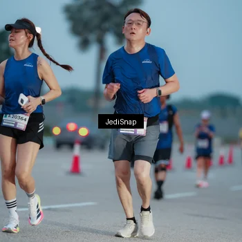 Runner Photo 7520023