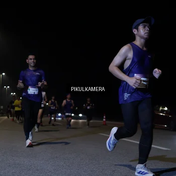 Runner Photo 7520024