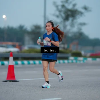 Runner Photo 7520027