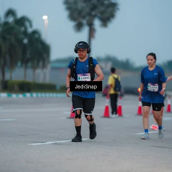 Runner Photo 7520030