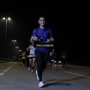 Runner Photo 7520044