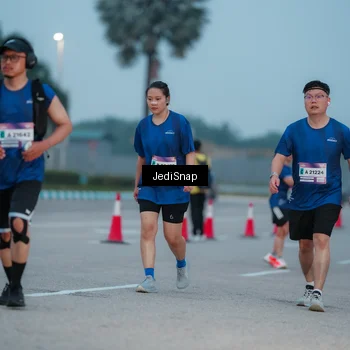 Runner Photo 7520046