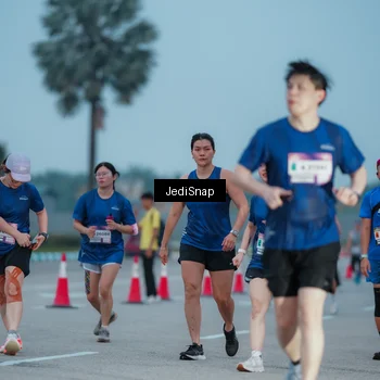 Runner Photo 7520064