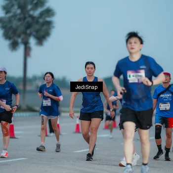 Runner Photo 7520065