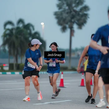 Runner Photo 7520070