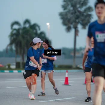Runner Photo 7520074