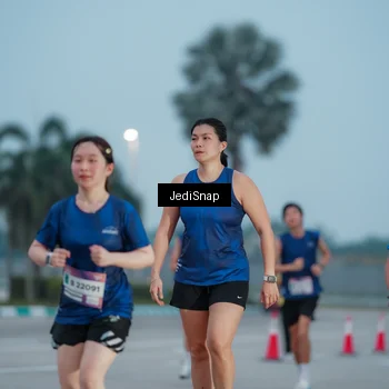 Runner Photo 7520090
