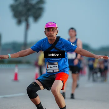 Runner Photo 7520093