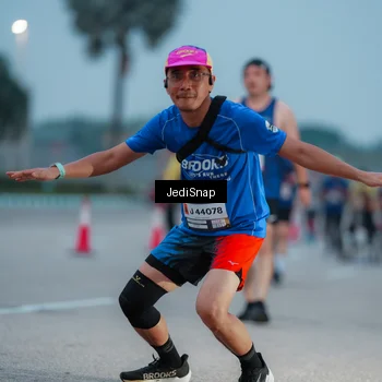 Runner Photo 7520101