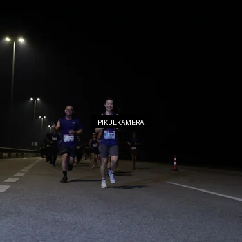 Runner Photo 7520102