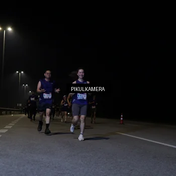 Runner Photo 7520103