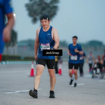 Runner Photo 7520106