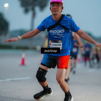 Runner Photo 7520115