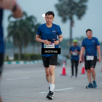 Runner Photo 7520116