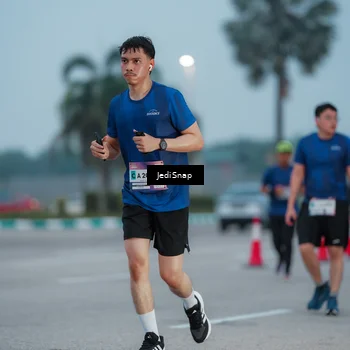 Runner Photo 7520123