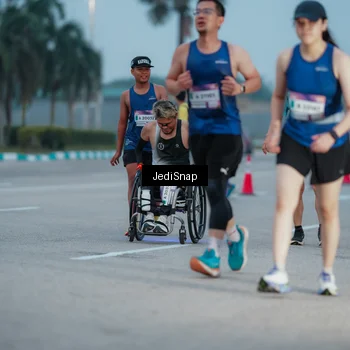 Runner Photo 7520148
