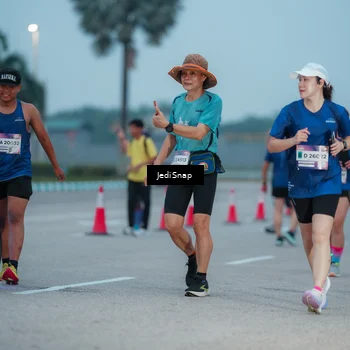 Runner Photo 7520157