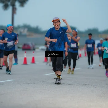 Runner Photo 7520180