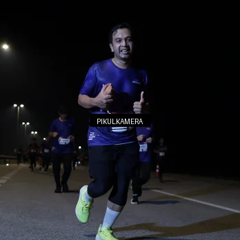 Runner Photo 7520185