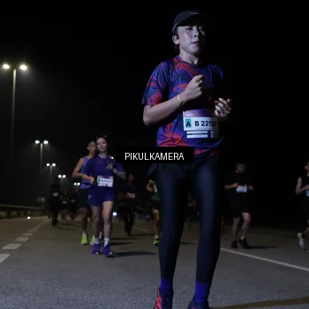 Runner Photo 7520220