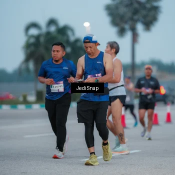 Runner Photo 7520228