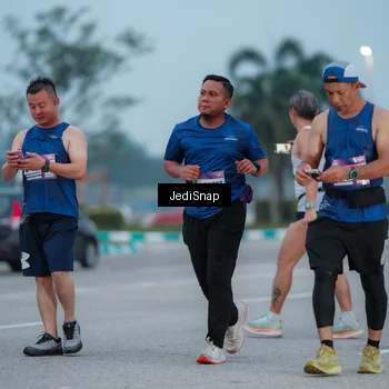 Runner Photo 7520230