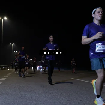 Runner Photo 7520257