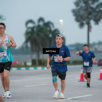Runner Photo 7520276