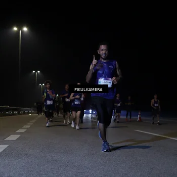 Runner Photo 7520280