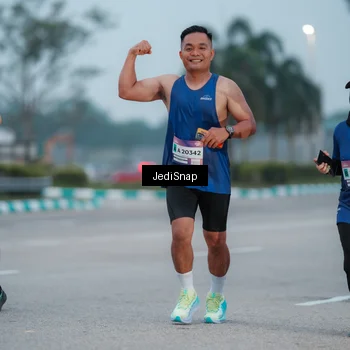 Runner Photo 7520310