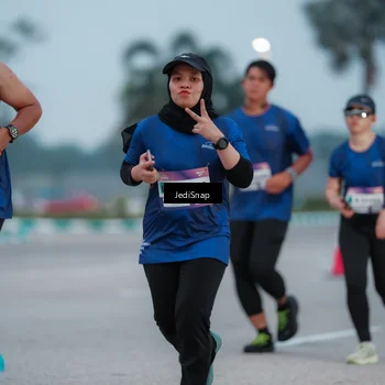 Runner Photo 7520311