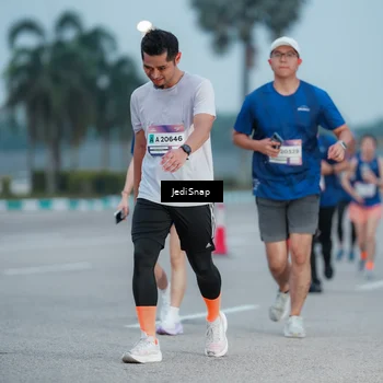 Runner Photo 7520339