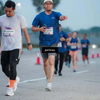 Runner Photo 7520344