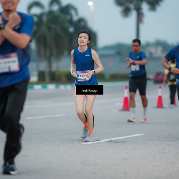Runner Photo 7520363