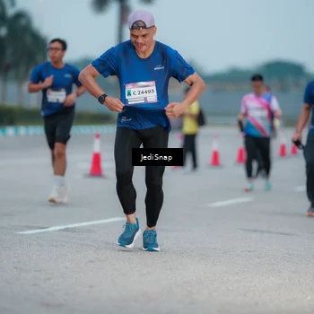 Runner Photo 7520370