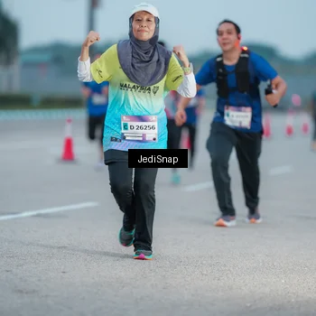Runner Photo 7520390