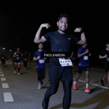 Runner Photo 7520444