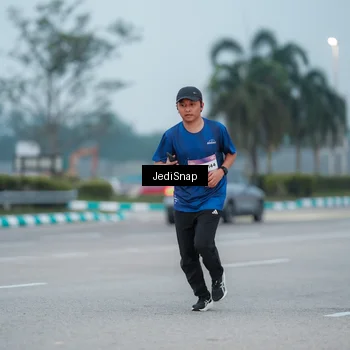 Runner Photo 7520454