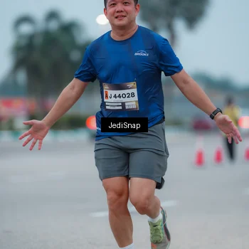 Runner Photo 7520460