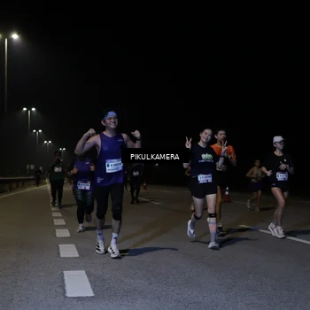 Runner Photo 7520481