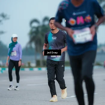 Runner Photo 7520489