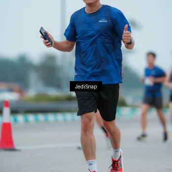 Runner Photo 7520597