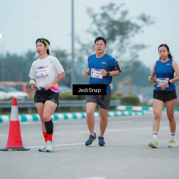 Runner Photo 7520600