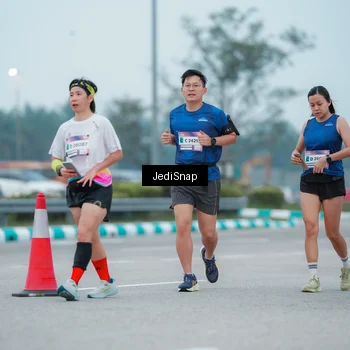 Runner Photo 7520602