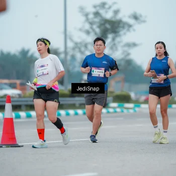 Runner Photo 7520612
